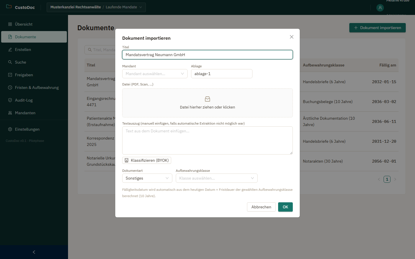Dialog zum Dokumentimport mit Datei-Upload per Drag and Drop und KI-Klassifizierung